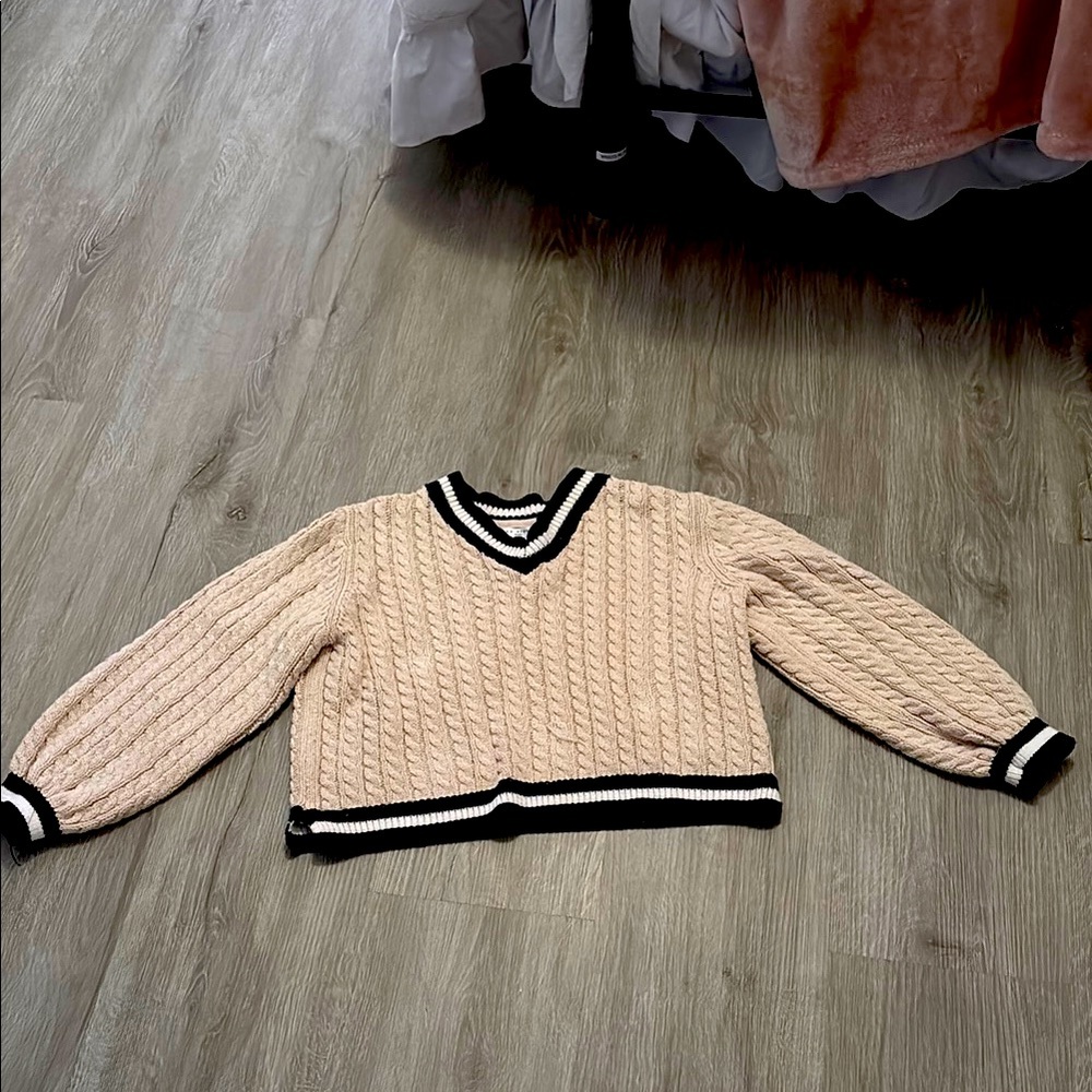 Cable Knit V-Neck Sweater - Cream